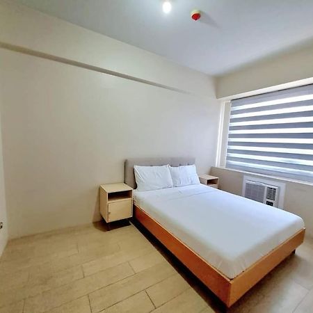 מנילה One Palm Tree Villas מראה חיצוני תמונה